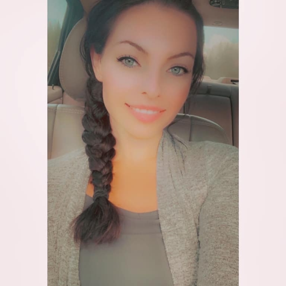 Meet your Posher, Makayla
